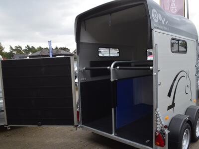 Cheval Liberté Gold 3 Eisengrau