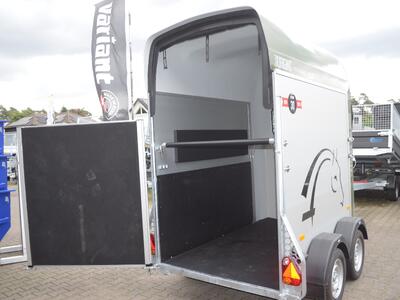 Cheval Liberte Gold one Origins Olivgrün