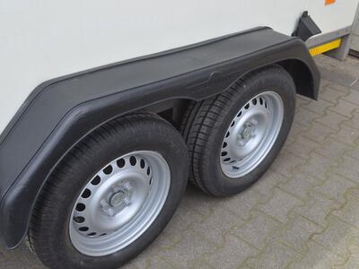 Mietanhänger 10 Kühlkoffer 2500 Kg 3000x1500x1800 mm