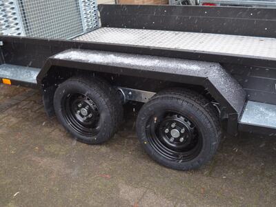 Saris Magnum 3500 Kg 306x170x30 Black Edition Rampe