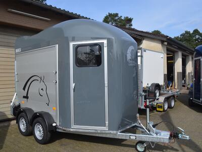 Cheval Liberte Gold Origins Eisengrau-1