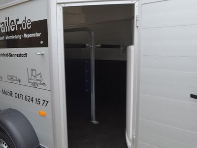 Mietanhänger 21 Pferdeanhänger 2000 Kg