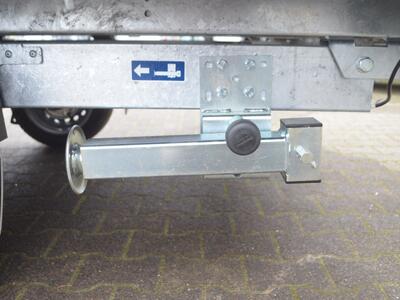 Saris Heckkipper 2700 Kg 3060x1840x900 mm E&H Pumpe Bordwandaufsatz geschlossen