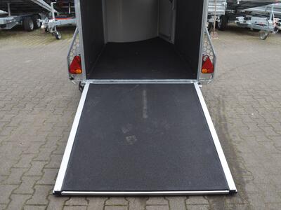 Cheval Liberte Gold one Origins Olivgrün