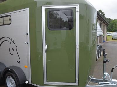 Cheval Liberte Gold 3 Olivgrün