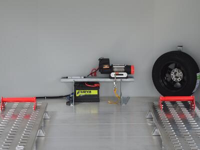 Debon C2000 3500 Kg Schwarz
