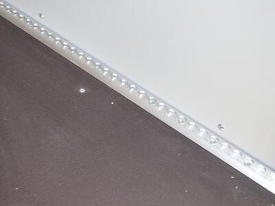 Saris Kofferanhänger 2700 Kg 3560x1690x2000 mm Seitentür