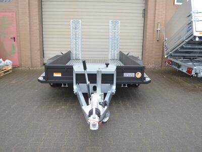 Saris Magnum 3500 Kg 306x170x30 Black Edition Schienen