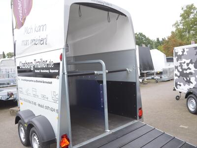Mietanhänger 21 Pferdeanhänger 2000 Kg