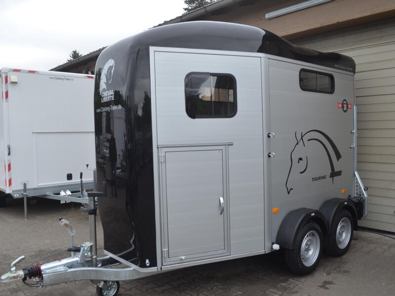 Cheval Liberté Touring Jumping V1 Schwarz