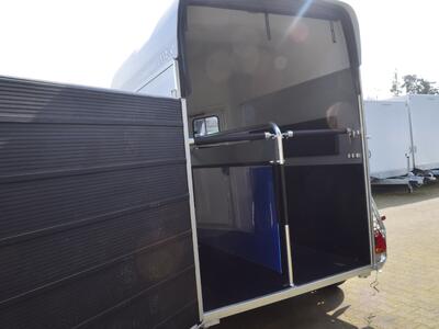 Cheval Liberte Gold Origins Eisengrau-22