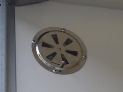 Brenderup CD300WBD1300 Seitenklappe