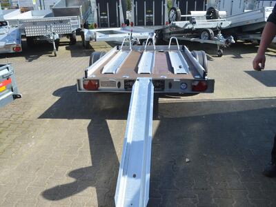 Agados 1000 Kg 3 er geschl. Ladefläche