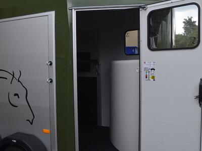 Cheval Liberte Gold one Origins Olivgrün