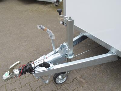 Saris Kofferanhänger 2700 Kg 3060x1540x1800 mm