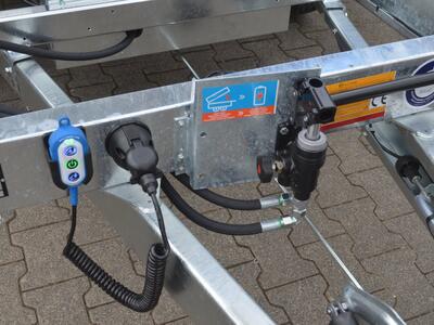 Hapert Cobalt + 3500 Kg 3350x1800 mm13 Zoll 100er