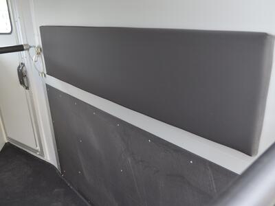 Cheval Liberté Gold one Origins Blau