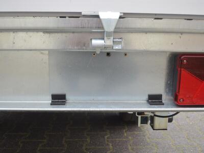 Saris Heckkipper 2700 Kg 3060x1840x900 mm E&H Pumpe Bordwandaufsatz geschlossen