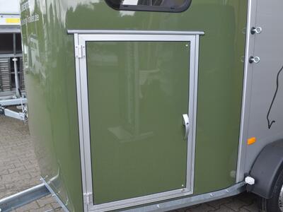 Cheval Liberte Gold one Origins Olivgrün