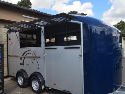 Cheval Liberte Maxi 4 3500 Kg 4900x2100x2300 mm Blau