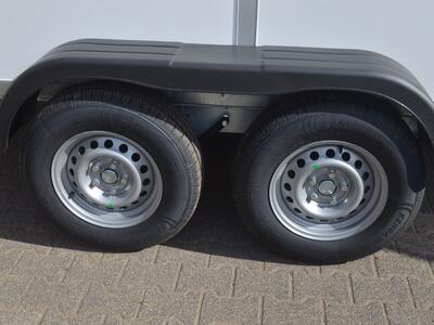 Saris Kofferanhänger 2700 Kg 3560x1690x2000 mm Seitentür