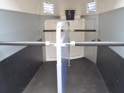 Mietanhänger 21 Pferdeanhänger 2000 Kg