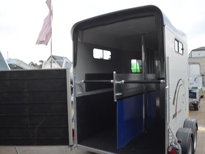 Cheval Liberte Touring Jumping LUX V2 Blau
