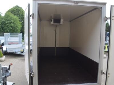 Mietanhänger 10 Kühlkoffer 2500 Kg 3000x1500x1800 mm